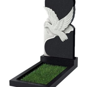 Фигурный памятник из габбро