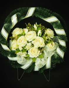 Напольная корзина цветов