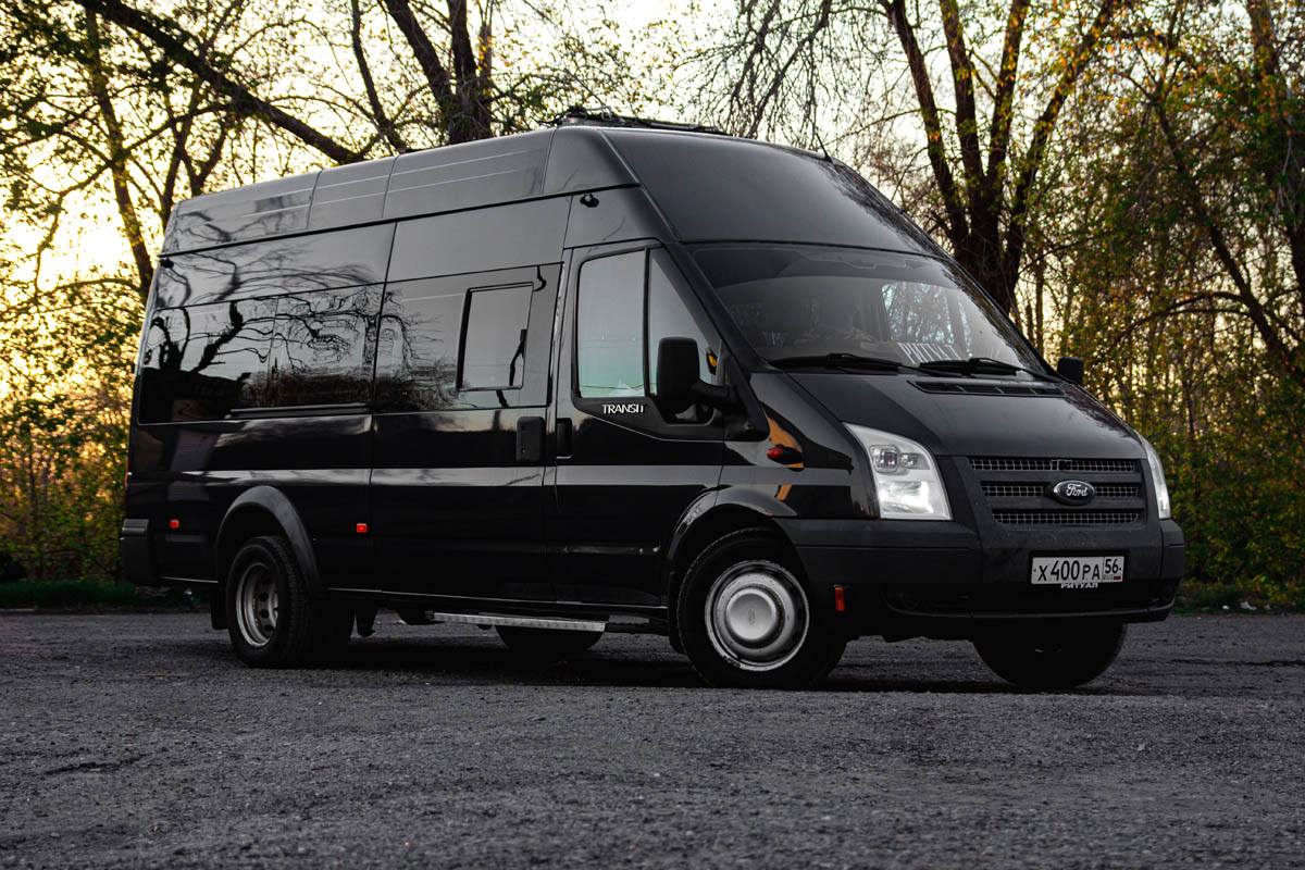 Форд черный